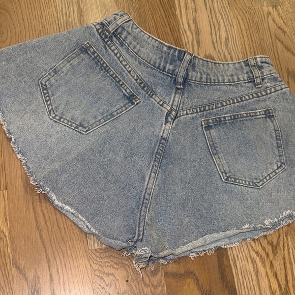 Edikted Koi Flared Denim Shorts - Picture 4 of 5